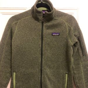 Light green Patagonia ‘Better Sweater’ fleece jacket